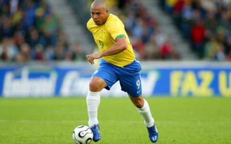 Хөл бөмбөгийн бурхан Роналдо