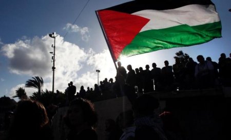 Палестины төрийн далбааг НҮБ-ын төв байрт мандуулна