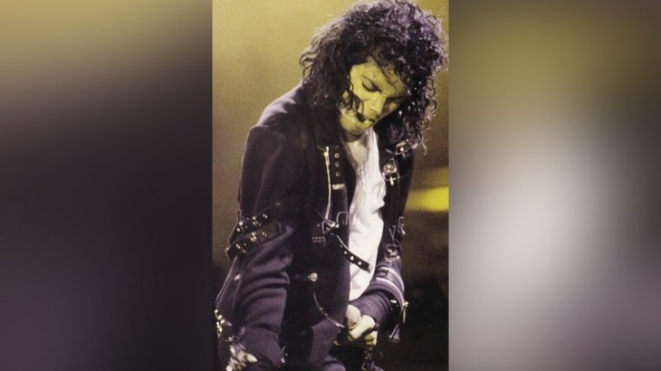 Майкл Жексоны хүрмийг дуудлага худалдаагаар 300 мянган доллараар заржээ