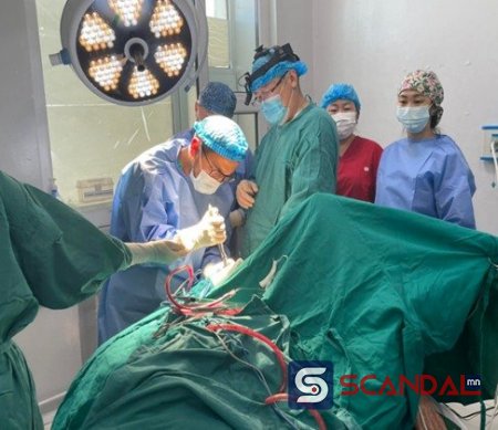 Хан-Уул дүүргийн Нэгдсэн эмнэлэг анх удаа тархины цусан хурааг авах мэс засал хийлээ