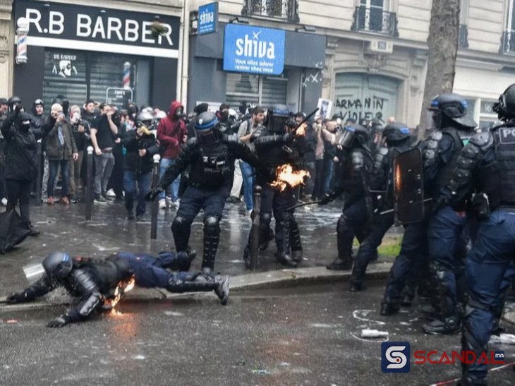 Францад болж буй иргэдийн эсэргүүцлийн жагсаалын үеэр 100 гаруй алба хаагч хүнд бэртэж, 300 гаруй иргэнийг саатуулжээ